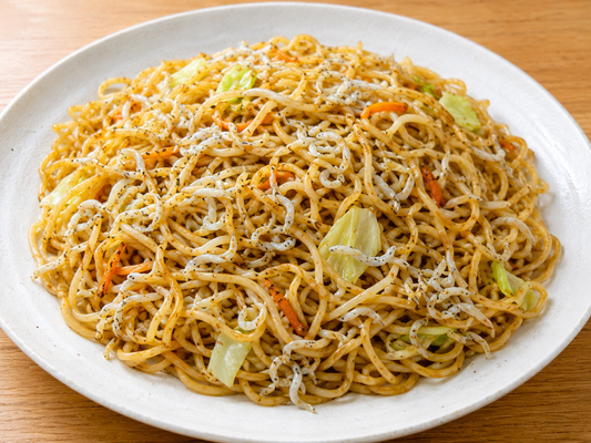 【コンビニレシピ⑧】磯の香りが爆発！コンビニ麺で作る「じゃこまみれ塩焼きそば」