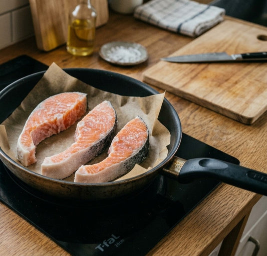 冷凍鮭（サケ）の美味しい焼き方！解凍なしでそのまま焼くコツとふっくら仕上がる裏技
