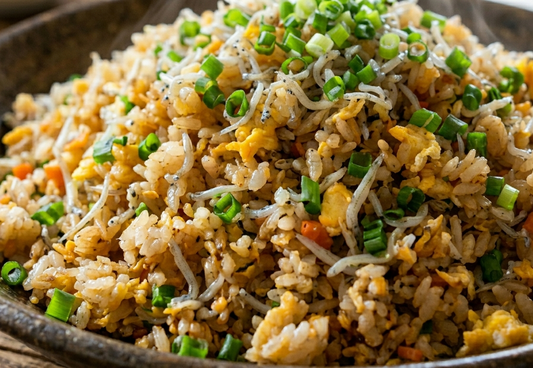 【晩御飯レシピ①】旨みが爆発！しらすとネギの香ばしパラパラ炒飯